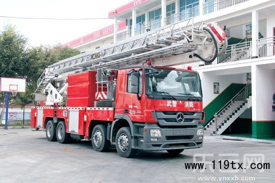 42米登高平臺(tái)消防車可用于高空救援,還可撲救高層建筑火災(zāi)