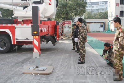 江東消防斥資1000萬配備55米登高平臺車
