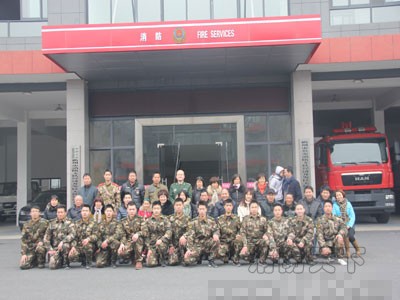 家長與戰士(孩子)合影