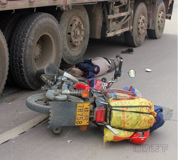 春運騎摩托返鄉大軍連發車禍