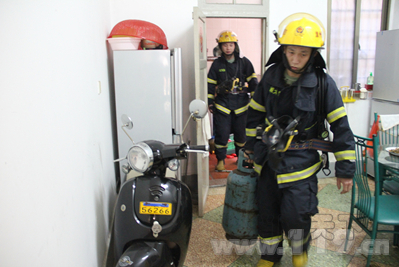 漳州市居民樓液化氣爆燃