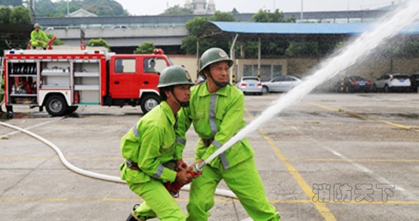溫州商貿城自購消防車成立消防專職隊