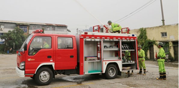 溫州商貿城自購消防車成立消防專職隊